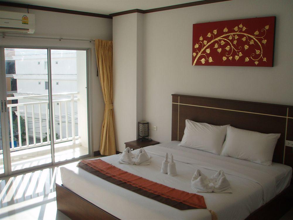 Soleluna Hotel Patong Exterior foto